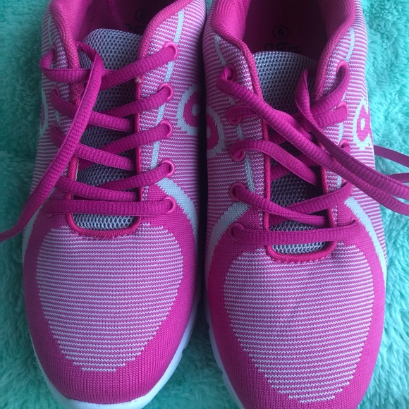 Pink ribbon sneakers - Picture 2 of 8
